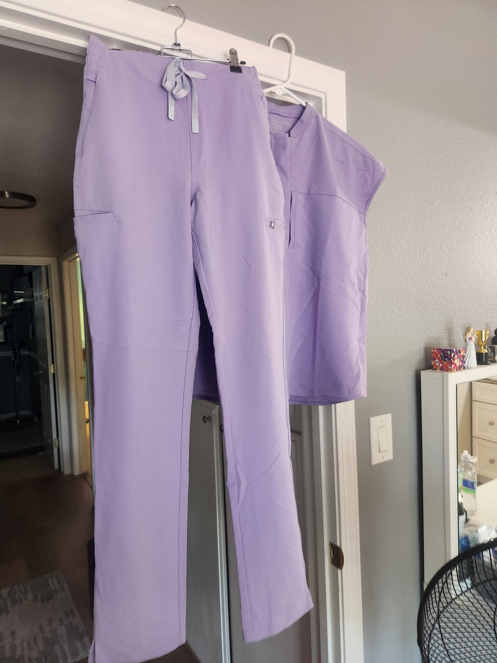 FIGS Women's Scrub Set. XS Top, XS/Tall Pants. Lavender